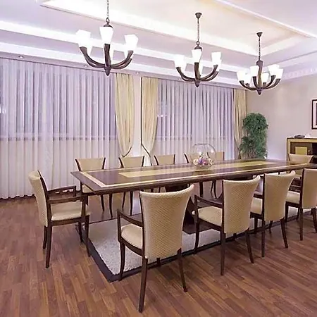 科尔温泉度假酒店 酒店